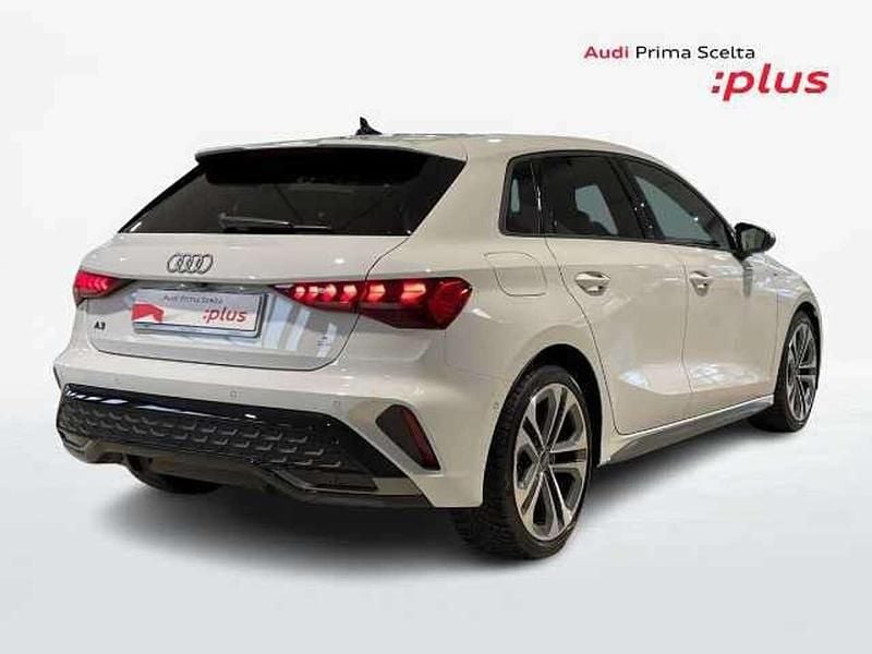 Begagnad Audi A3 Sportback S-Line 150 HK (110 kW) 2025 Vit Halvkombi