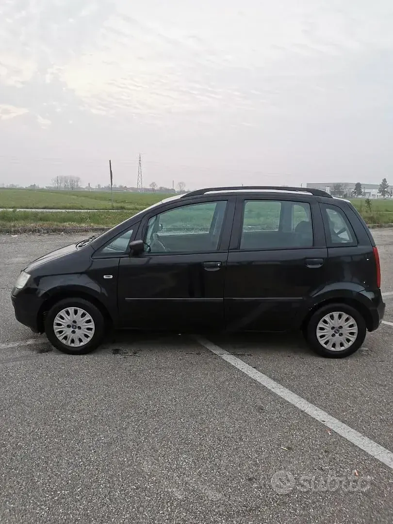 Usata Fiat Idea 80 CV (58 kW) 2006 Nero Monovolume
