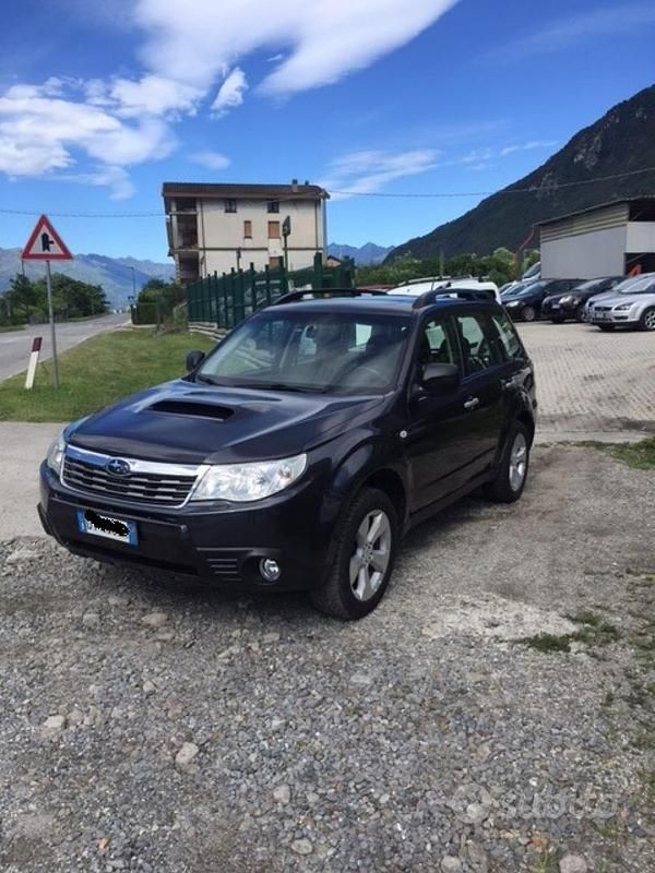 Nero(met.) Usata 2009 Subaru Forester SUV | 6500 € (Buon prezzo) - Immagine 1/4