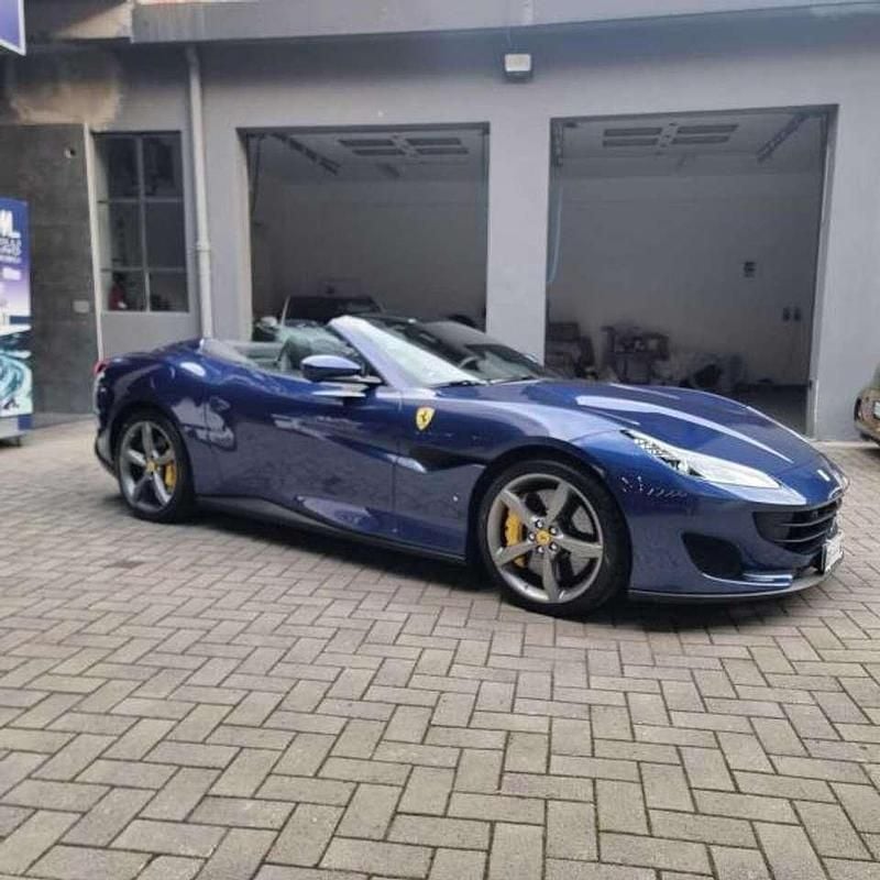 Usata Ferrari Portofino 600 CV (441 kW) 2019 Blu tour de france Cabrio
