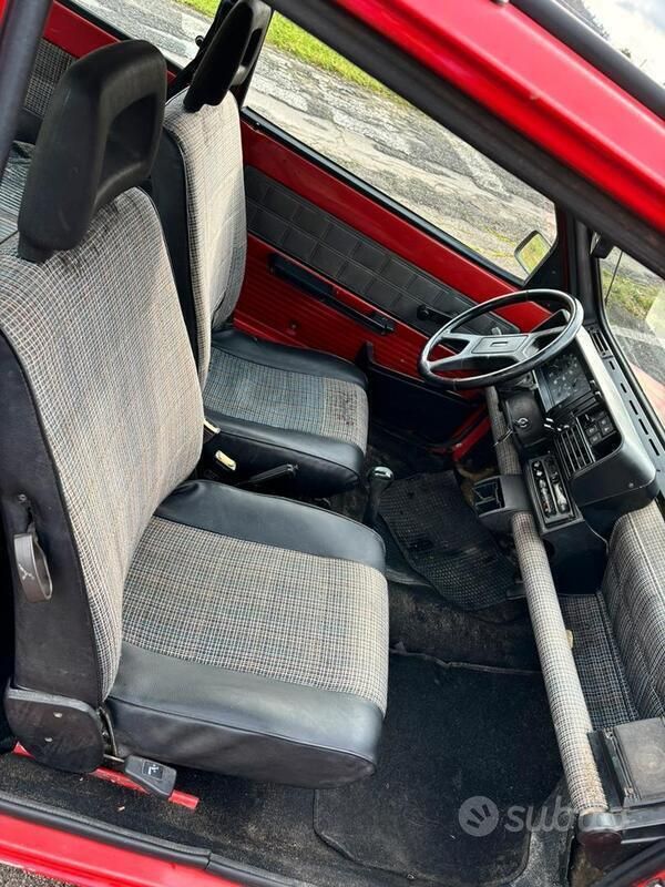 Usata Fiat Panda 4x4 45 CV (33 kW) 1991 Rosso Utilitaria