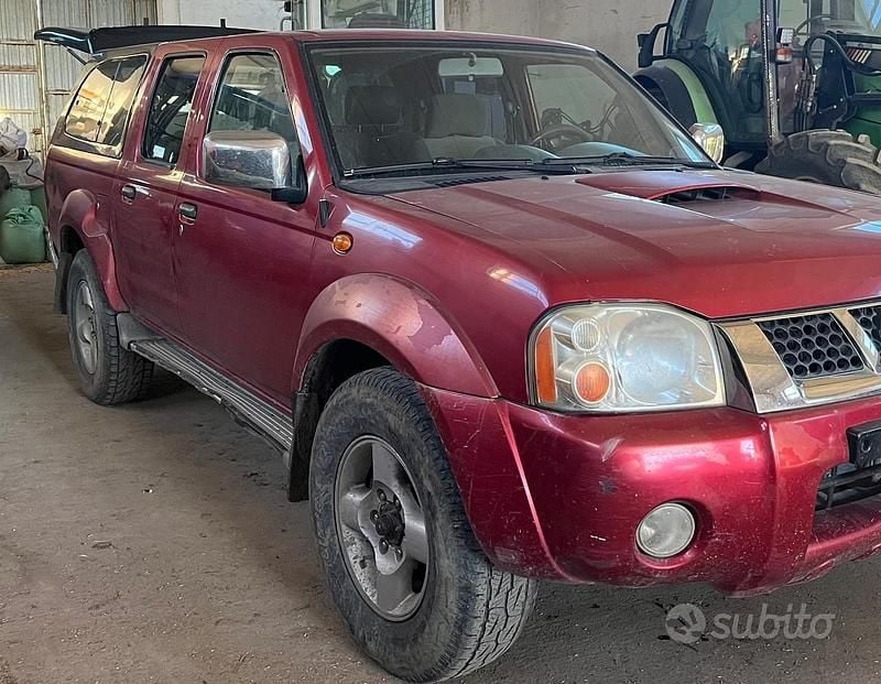 Rosso Usata 2005 Nissan Navara Pick-up | 6800 € (Super prezzo) - Immagine 1/4