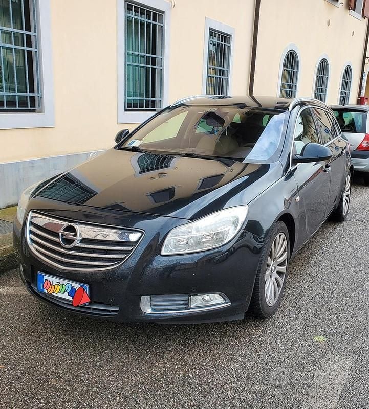 Usata Opel Insignia 2010 Nero Station wagon