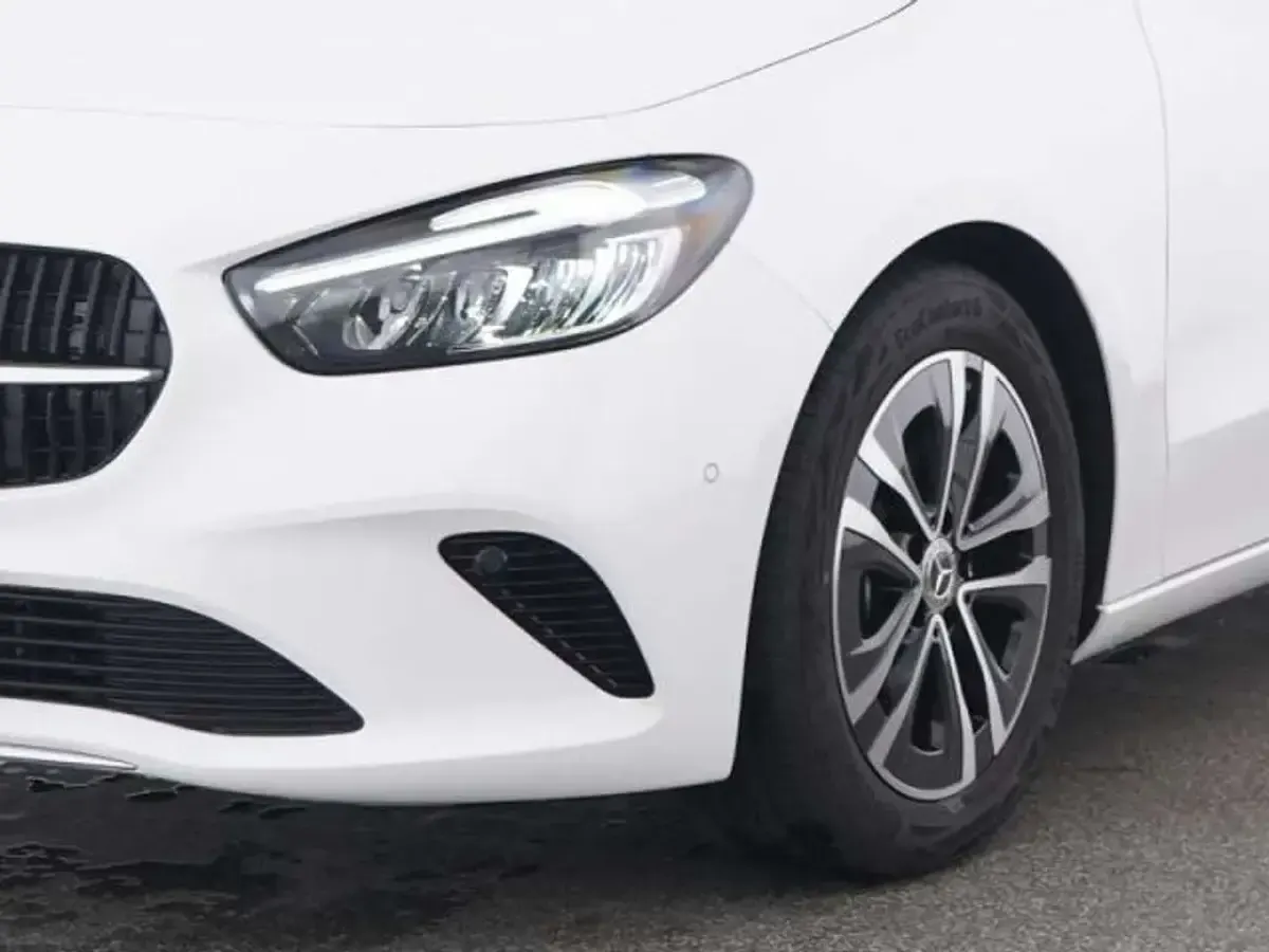 Usata Mercedes B200 163 CV (119 kW) 2025 Bianco Utilitaria