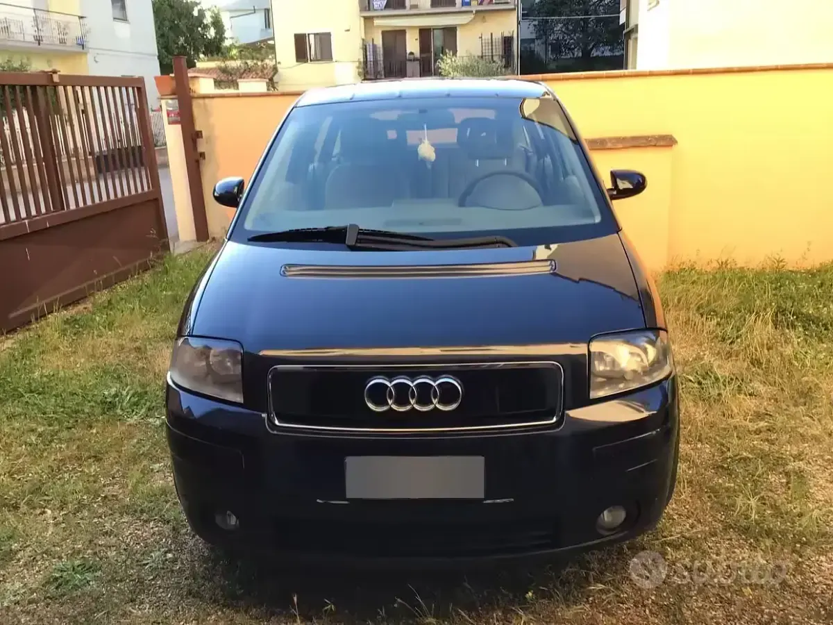 Usata Audi A2 75 CV (55 kW) 2001 Nero Utilitaria
