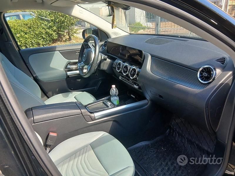 Usata Mercedes GLA200 150 CV (110 kW) 2023 Nero SUV