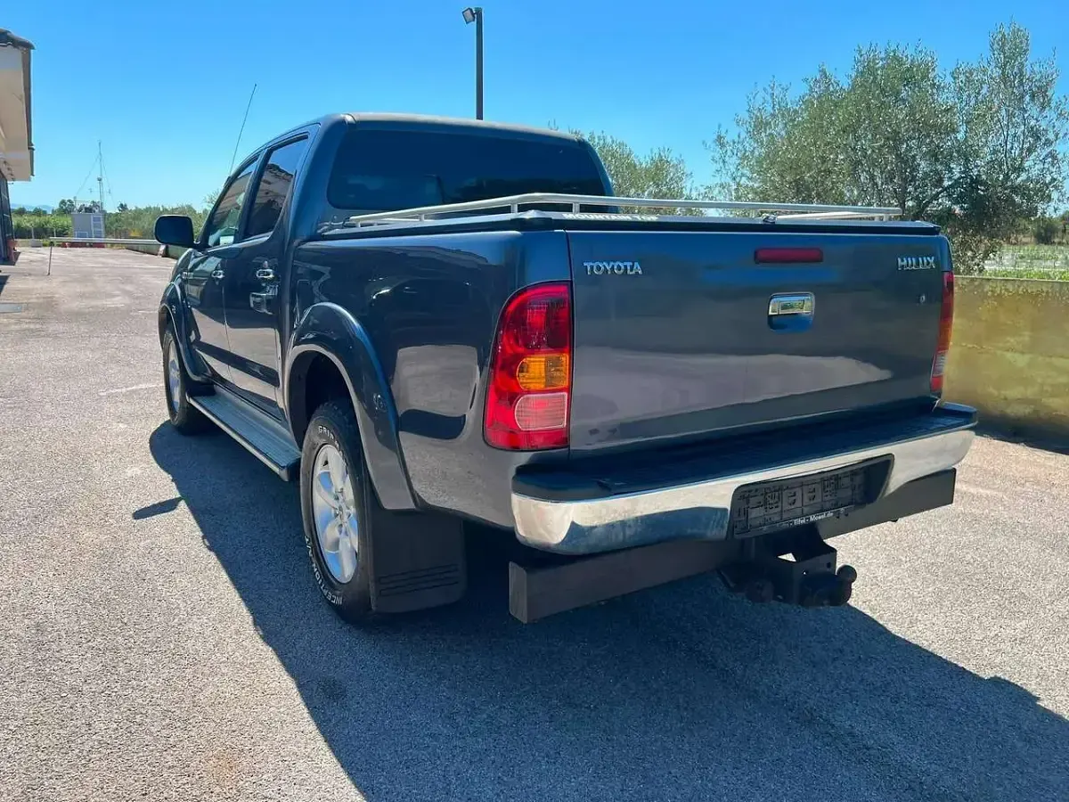 Usata Toyota HiLux 171 CV (125 kW) 2012 Canna di fucile Pick-up
