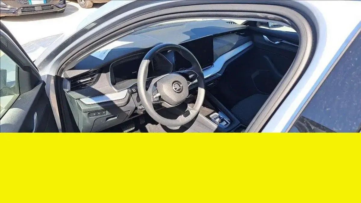 Usata Skoda Octavia Executive 150 CV (110 kW) 2024 Bianco Station wagon