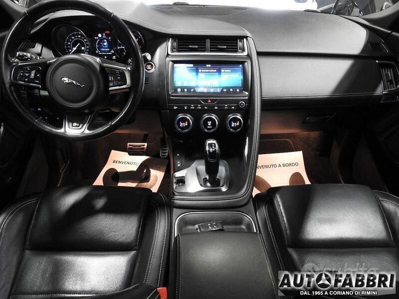 Usata Jaguar E-Pace R-Dynamic 179 CV (131 kW) 2019 Nero(met.) SUV