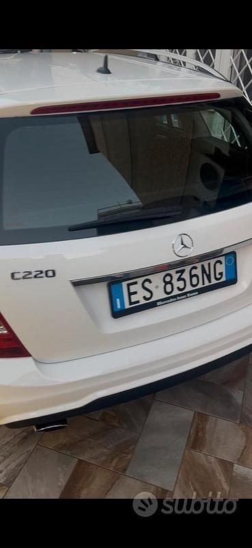 Usata Mercedes C220 170 CV (125 kW) 2013 Bianco Station wagon