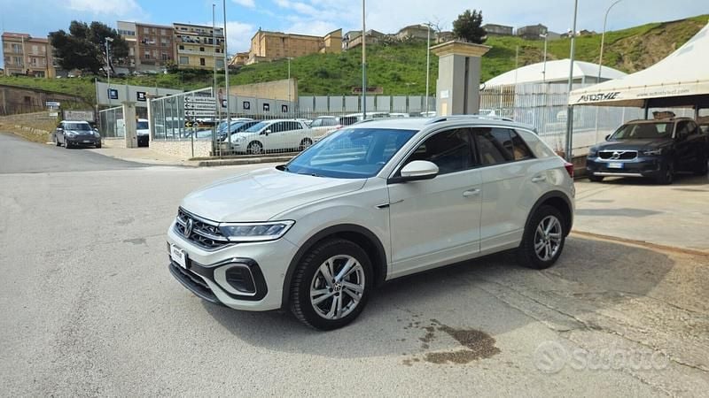 Usata VW T-Roc R-line 150 CV (110 kW) 2022 Beige SUV