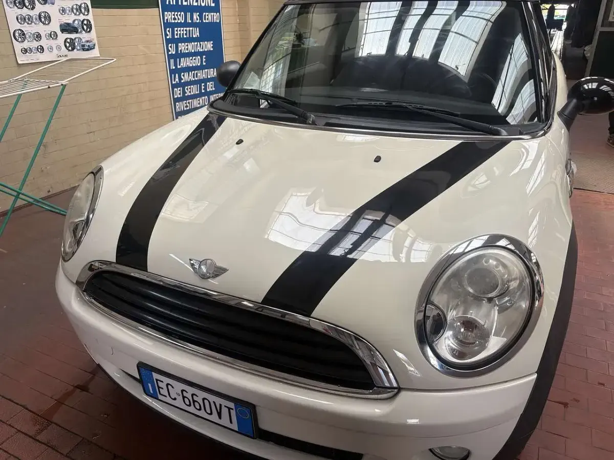 Usata Mini ONE 75 CV (55 kW) 2010 Beige Utilitaria