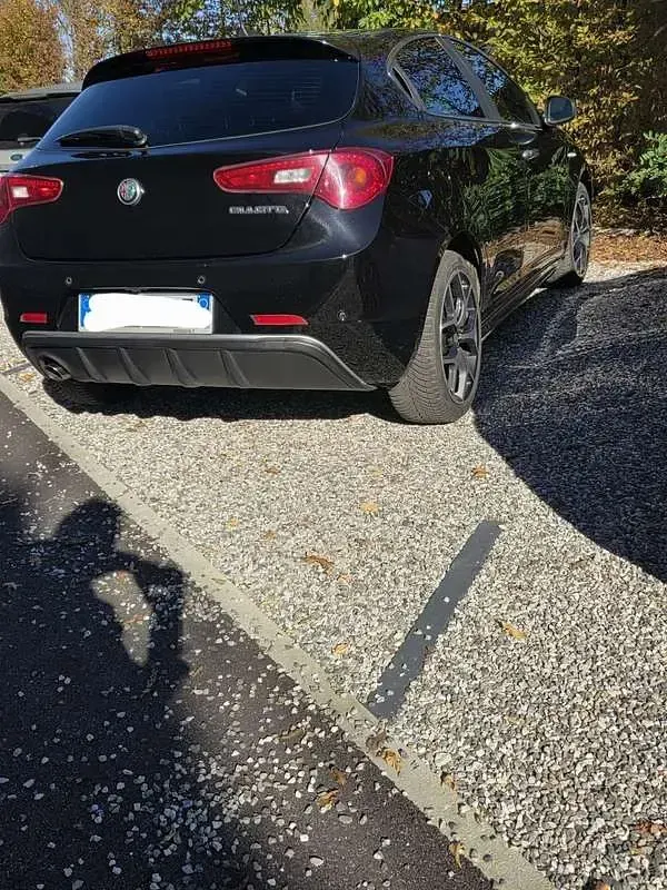 Usata Alfa Romeo Giulietta Super 120 CV (88 kW) 2019 Nero Utilitaria