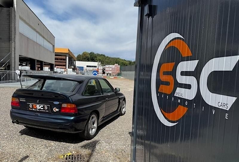 Usata Ford Escort RS 220 CV (161 kW) 1993 Verde Berlina