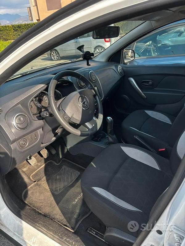 Usata Dacia Sandero 90 CV (66 kW) 2016 Bianco Monovolume