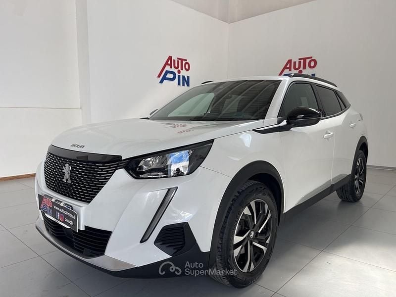 Bianco Usata 2023 Peugeot 2008 Allure SUV | 17.980 € (Ottimo prezzo) - Immagine 1/4
