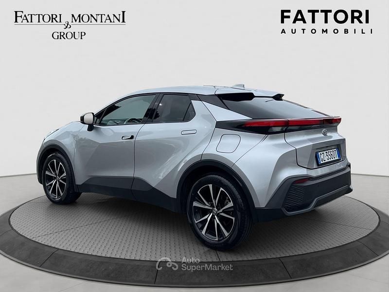 Usata Toyota C-HR Trend 98 CV (72 kW) 2025 Argento SUV