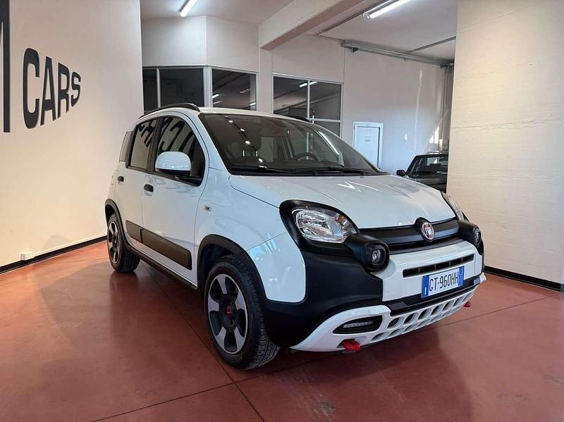 Usata Fiat Panda Cross S 69 CV (50 kW) 2024 Bianco Utilitaria