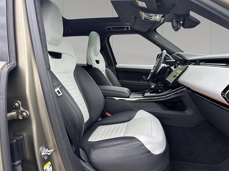 Usata Land Rover Range Rover Sport 635 CV (467 kW) 2024 Carbon bronze in matte finish SUV