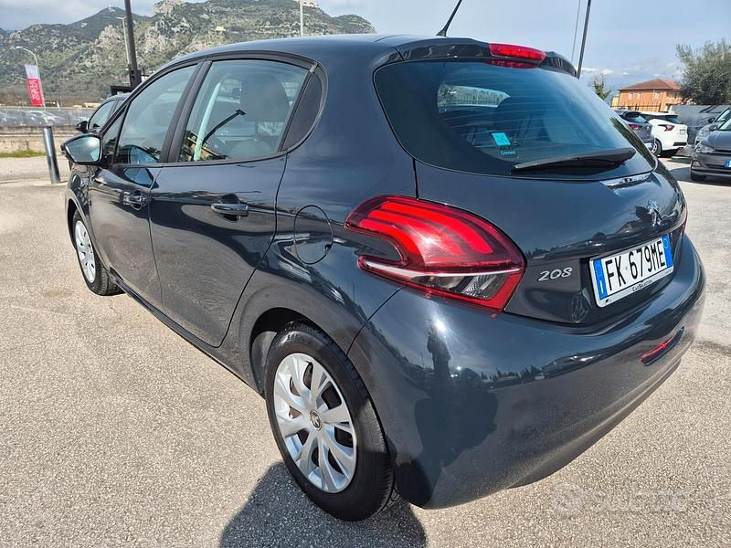 Usata Peugeot 208 Active 67 CV (49 kW) 2017 Grigio Utilitaria