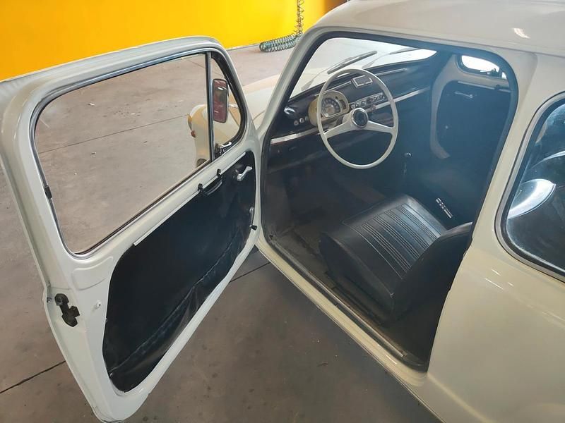 Usata Fiat 600D 31 CV (22 kW) 1977 Beige Utilitaria