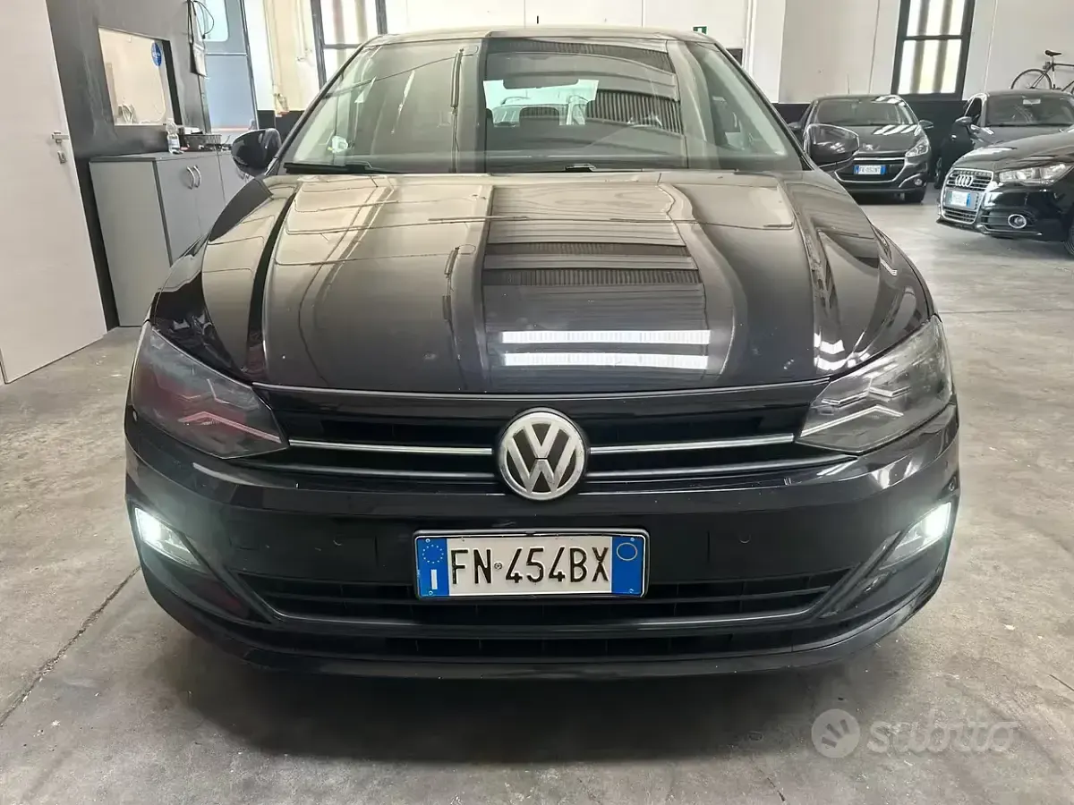 Usata VW Polo 75 CV (55 kW) 2018 Nero Utilitaria