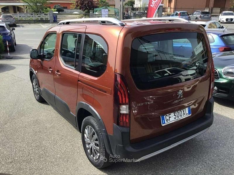 Usata Peugeot Rifter Allure 131 CV (96 kW) 2022 Bronzo Monovolume