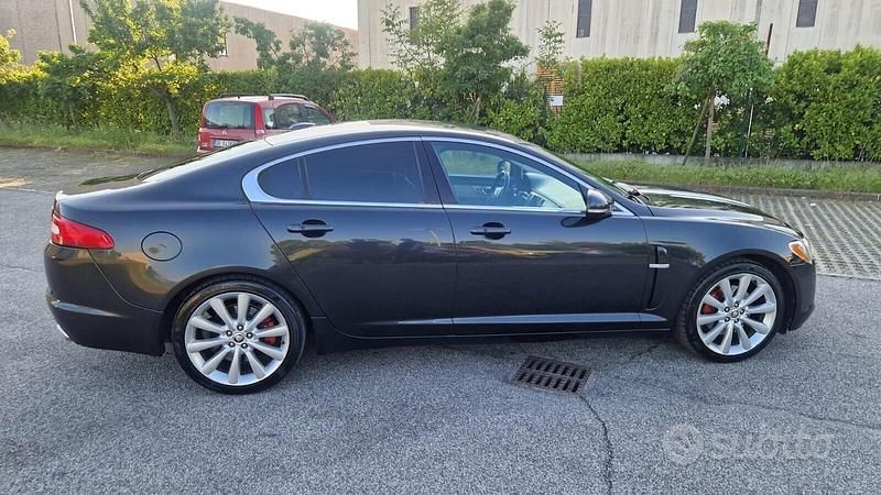 Usata Jaguar XF Premium Luxury 240 CV (176 kW) 2011 Nero Berlina