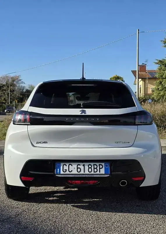 Usata Peugeot 208 GT-line 101 CV (74 kW) 2020 Utilitaria