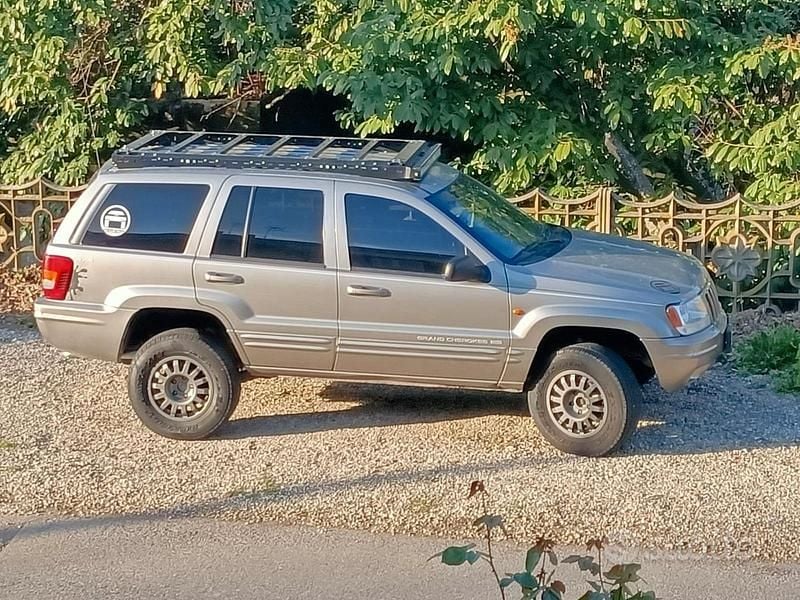 Usata Jeep Grand Cherokee 265 CV (194 kW) 1999 Grigio SUV