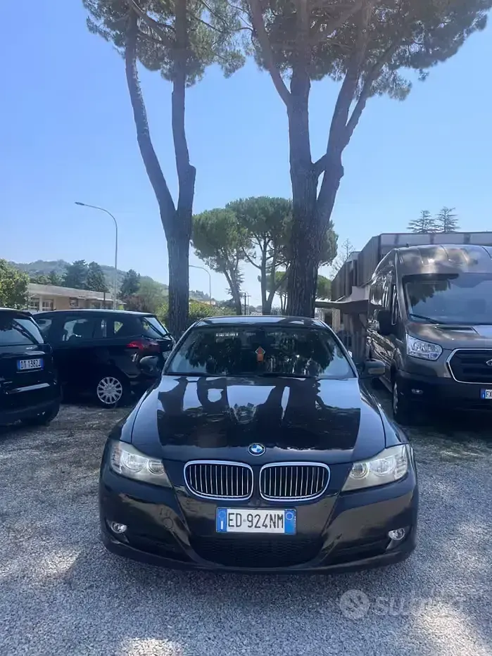 Usata BMW 320 177 CV (130 kW) 2010 Nero Berlina