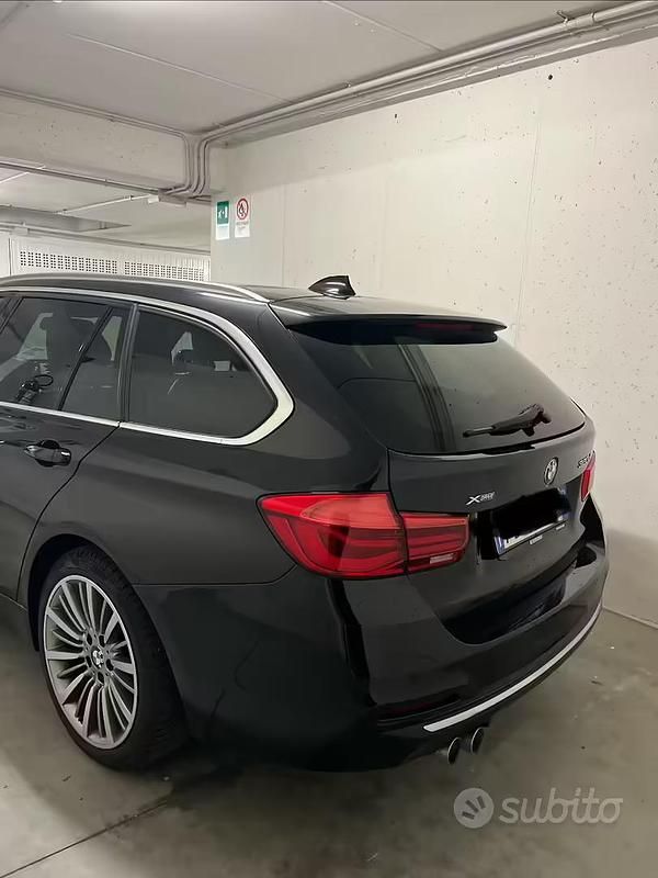 Usata BMW 320 Luxury Line 192 CV (141 kW) 2016 Nero Station wagon
