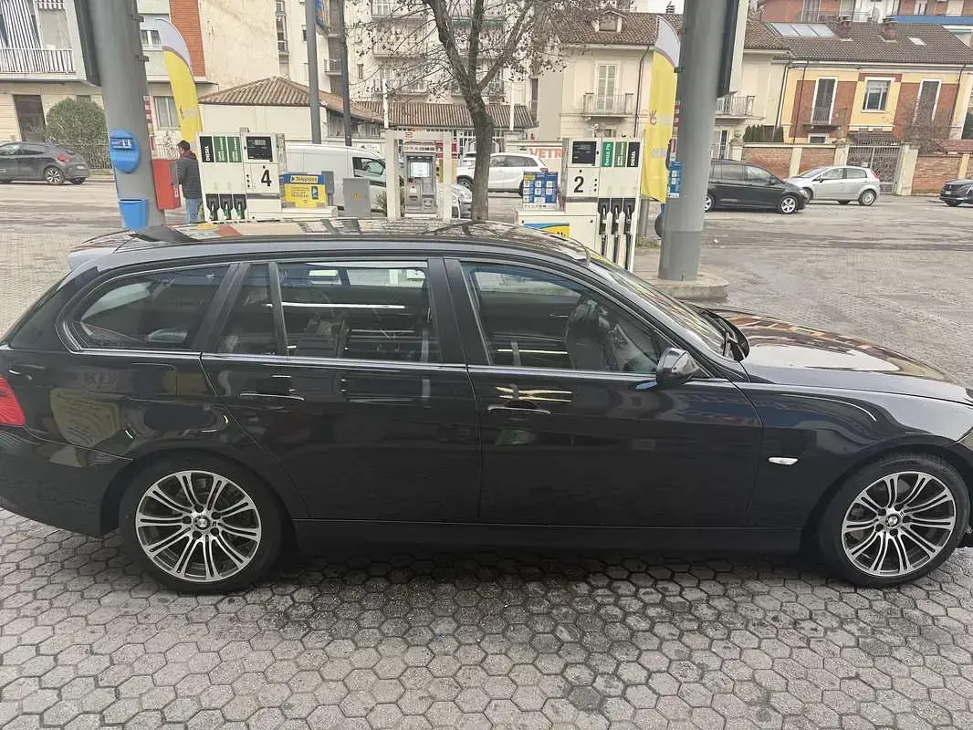 Begagnad BMW 320 177 HK (130 kW) 2008 Kombi