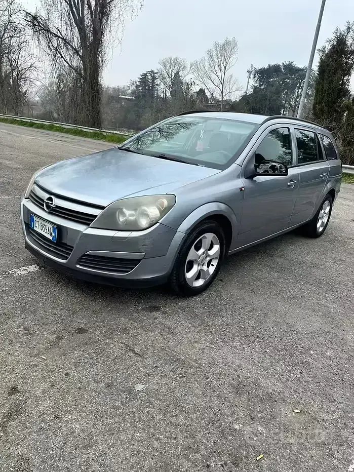Usata Opel Astra 101 CV (74 kW) 2005 Station wagon
