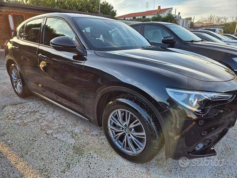 Usata Alfa Romeo Stelvio 190 CV (139 kW) 2023 Nero SUV