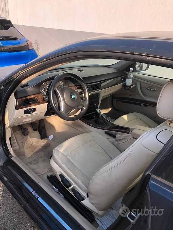 Usata BMW 320 184 CV (135 kW) 2010 Blu Coupé