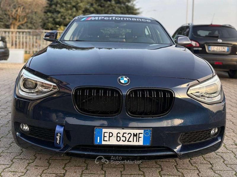 Usata BMW 114 95 CV (69 kW) 2012 Blu/azzurro Utilitaria