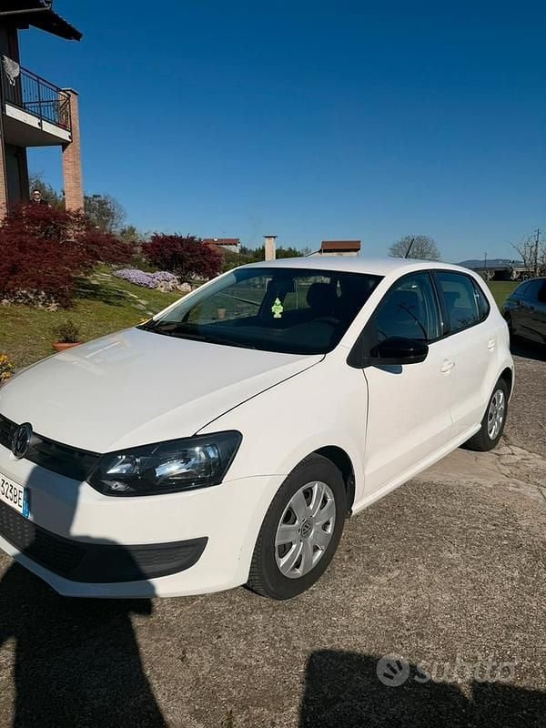 Usata VW Polo Trendline 60 CV (44 kW) 2013 Bianco Utilitaria