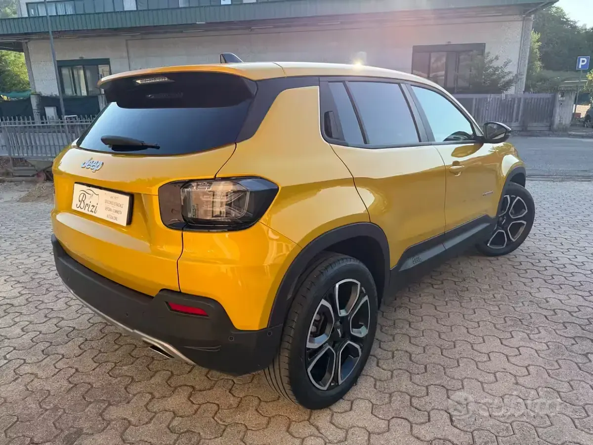 Usata Jeep Avenger Summit 101 CV (74 kW) 2025 Giallo SUV