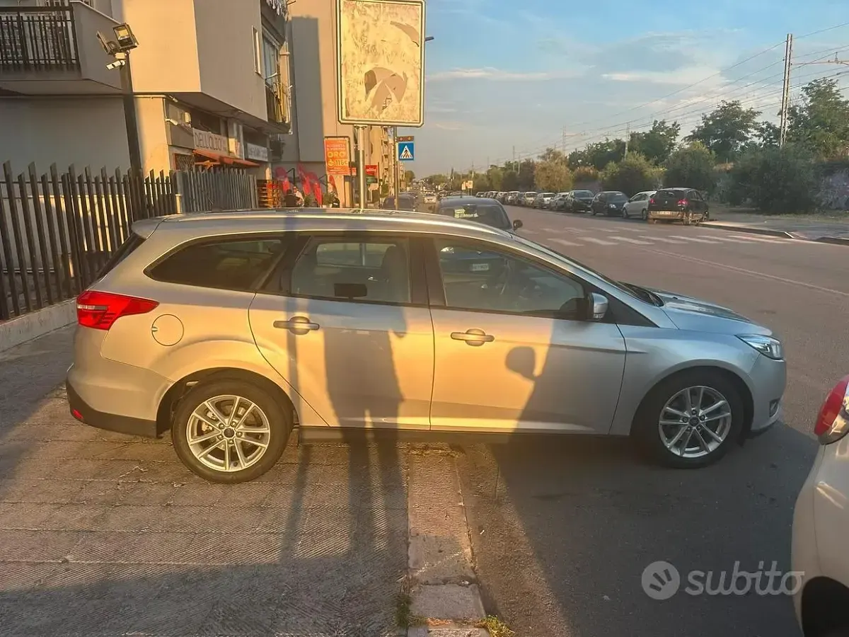 Usata Ford Focus Titanium 120 CV (88 kW) 2018 Grigio Station wagon