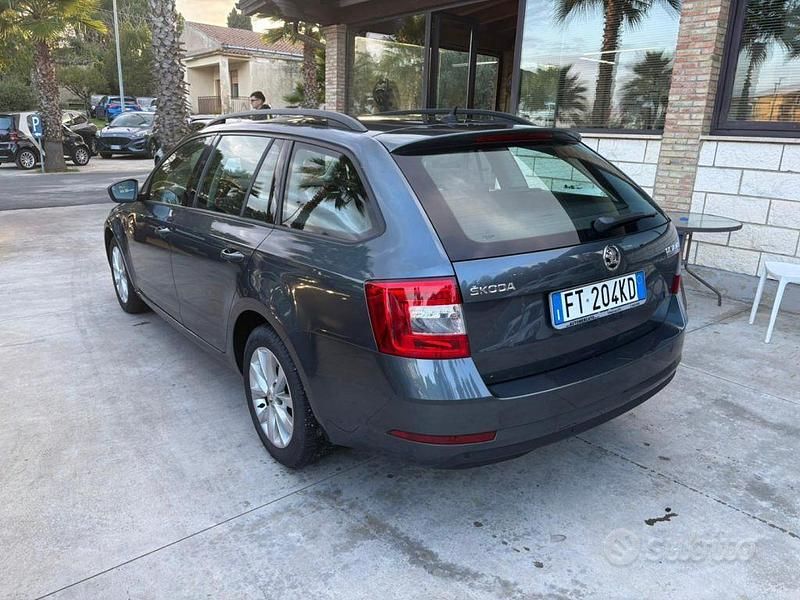 Usata Skoda Octavia 116 CV (85 kW) 2018 Grigio scuro Station wagon