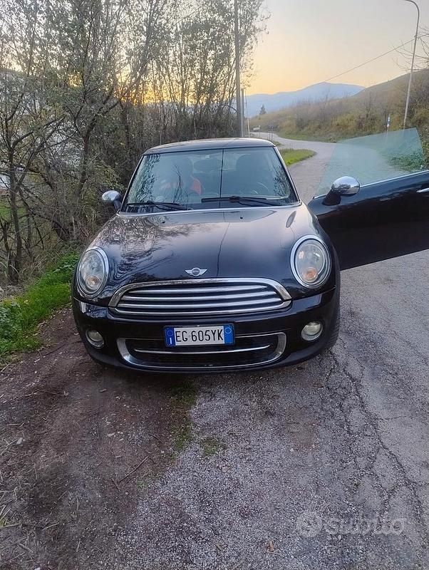 Nero Usata 2011 Mini Cooper D Due volumi | 3600 € (Super prezzo) - Immagine 1/4