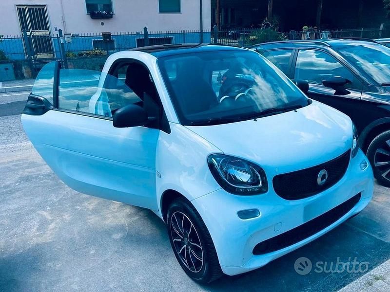 Bianco Usata 2015 Smart ForTwo Coupé Prime Coupé | 7900 € (Buon prezzo) - Immagine 1/4