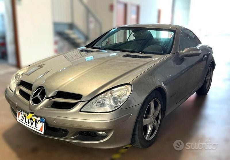 Usata Mercedes SLK200 163 CV (119 kW) 2007 Giallo Cabrio