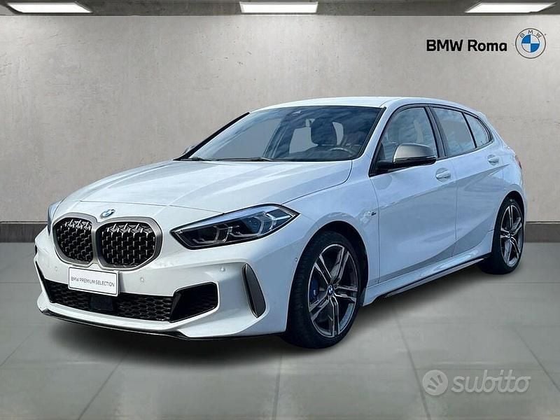 Usata BMW M135 Sport Line 306 CV (225 kW) 2022 Alpine white Utilitaria
