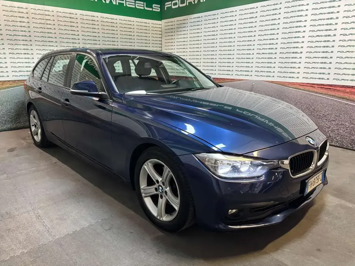 Usata BMW 320 Advantage 190 CV (139 kW) 2017 Blu/azzurro Station wagon