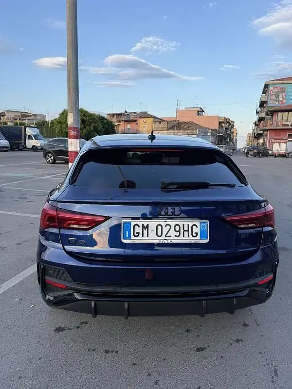 Usata Audi Q3 Sportback Ambiente 150 CV (110 kW) 2023 Bluazzurro SUV