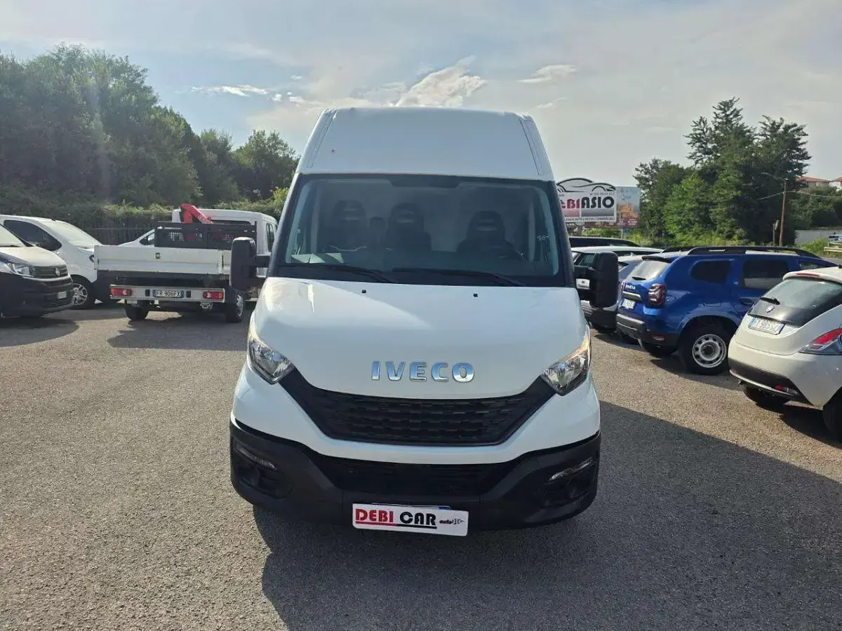 Usata Iveco Daily 116 CV (85 kW) 2021 Bianco Furgone