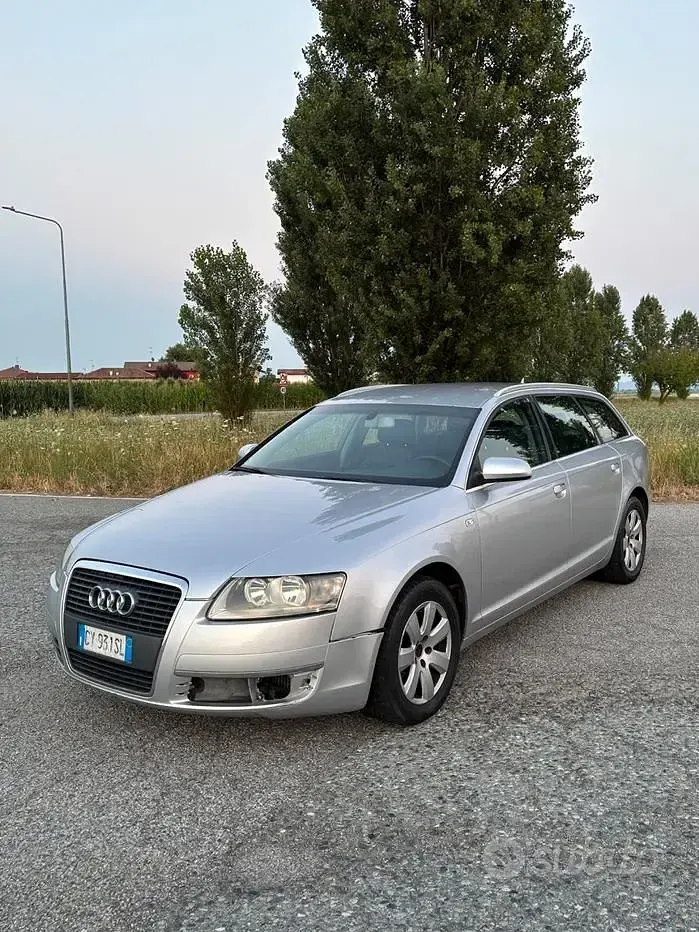 Usata Audi A6 140 CV (102 kW) 2005 Grigio Station wagon