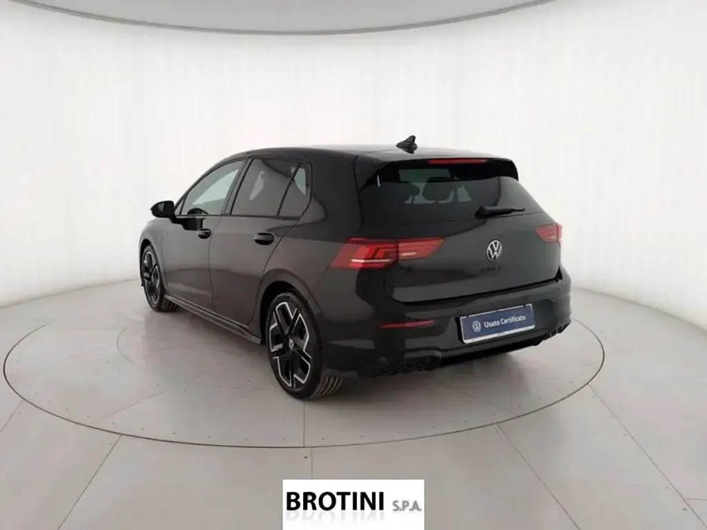 Nuova VW Golf VIII R-line Plus 150 CV (110 kW) 2026 Nero metallizzato Berlina